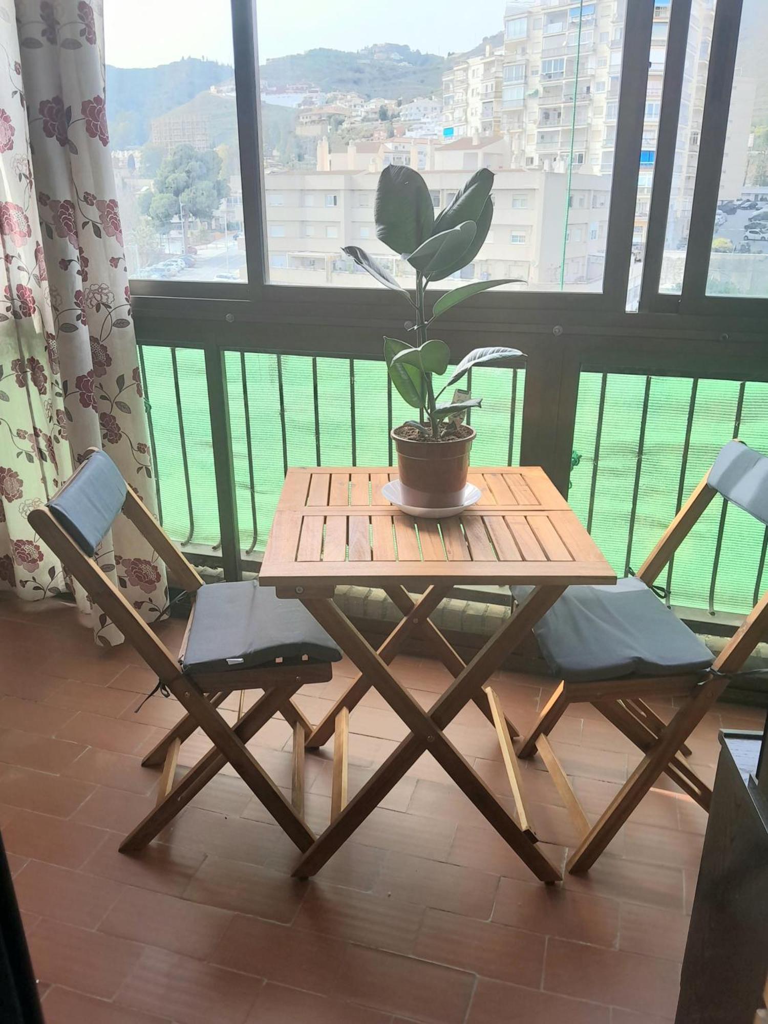 Room In Shared Apartment With Parking Almuñécar Extérieur photo