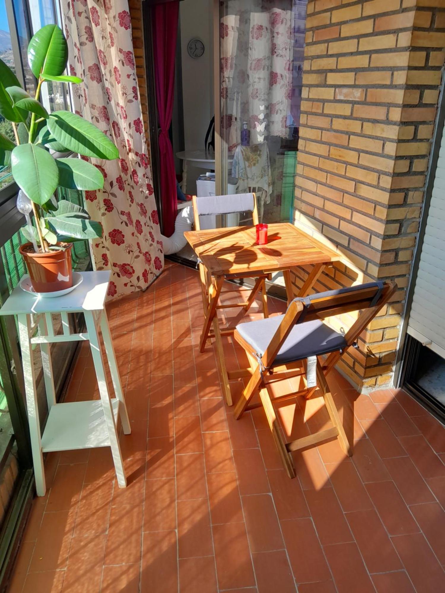 Room In Shared Apartment With Parking Almuñécar Extérieur photo